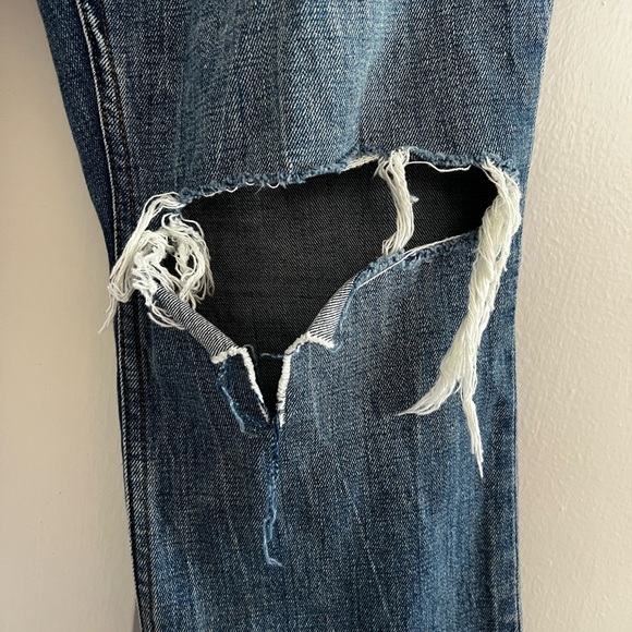 Abercrombie & Fitch Curve Love Ultra High Rise 90s Slim Straight Jean - Picture 7 of 8